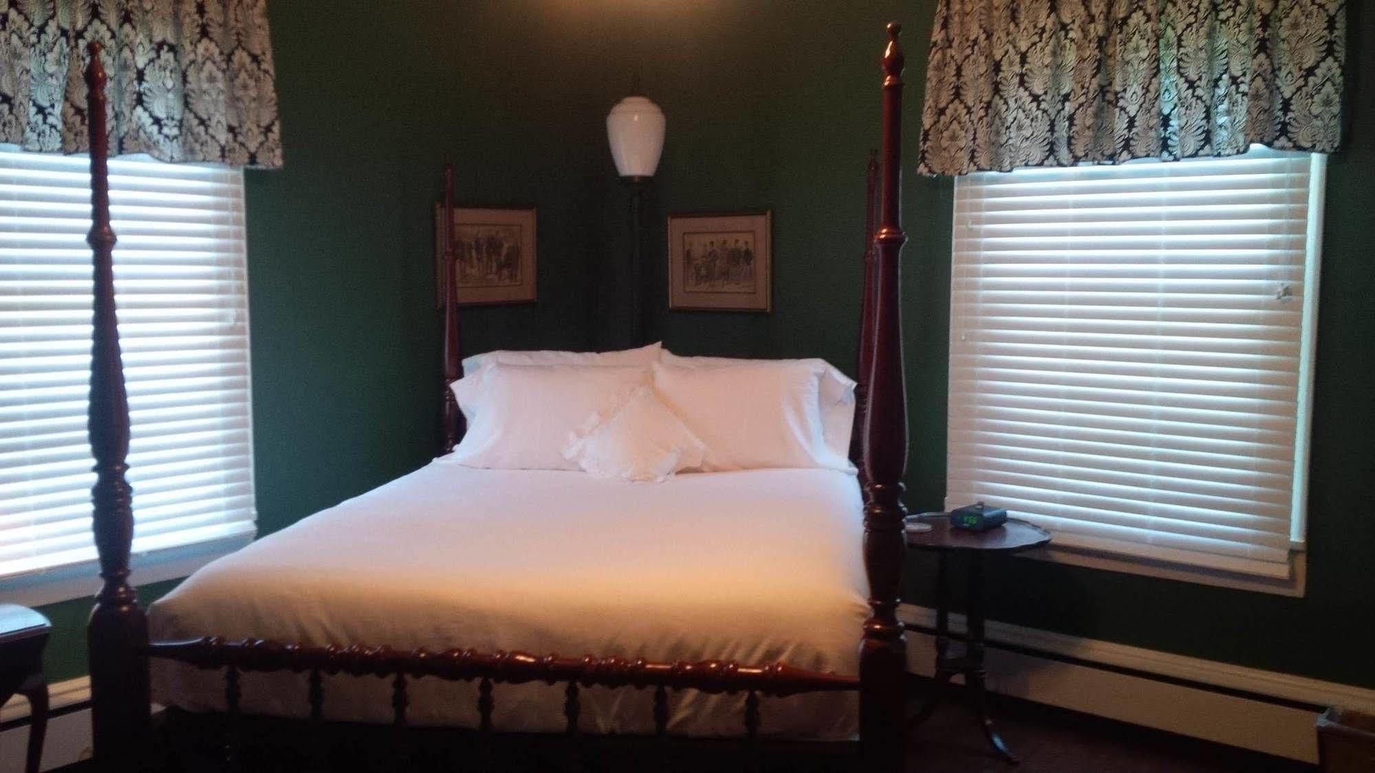 The Ashford Inn Clinton Ngoại thất bức ảnh